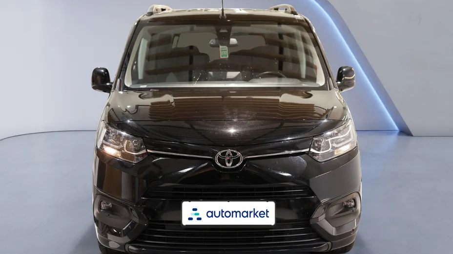 TOYOTA Proace City Verso Proace City Verso Long 1.2 D-4T Family Aut.
