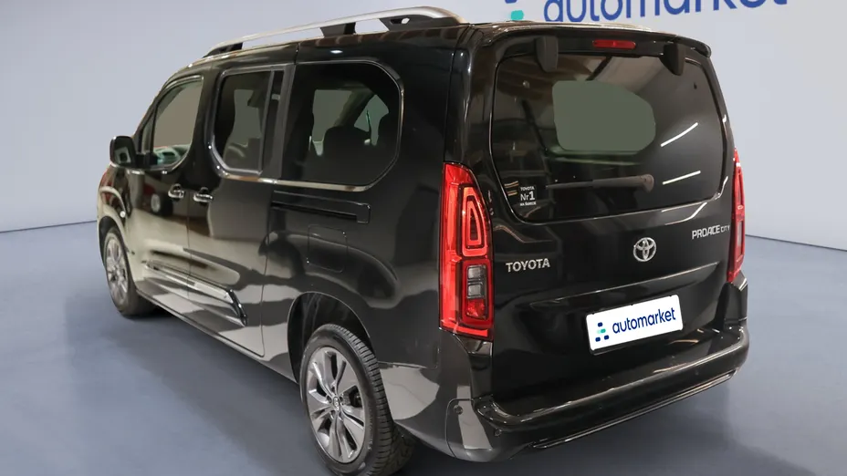 TOYOTA Proace City Verso Proace City Verso Long 1.2 D-4T Family Aut.