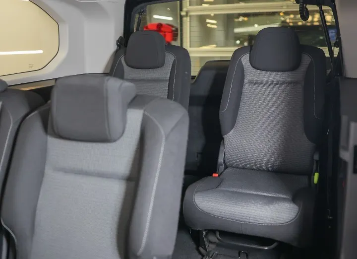 TOYOTA Proace City Verso Proace City Verso Long 1.2 D-4T Family Aut.