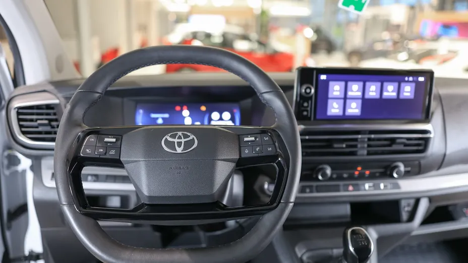 TOYOTA Proace Verso Proace Verso 2.0 D4-D Long Business