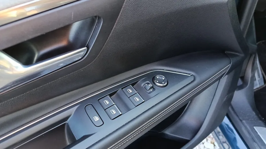 PEUGEOT 5008 5008 1.5 BlueHDi GT S&S EAT8