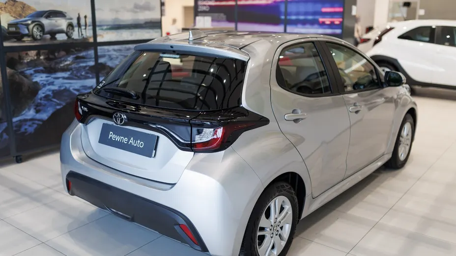 TOYOTA Yaris Yaris 1.5 Comfort