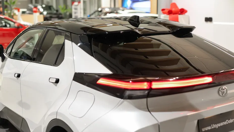 TOYOTA C-HR C-HR 2.0 Hybrid Dynamic Force Style AWD