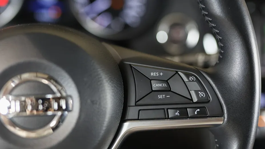 NISSAN Qashqai Qashqai 1.3 DIG-T N-Connecta