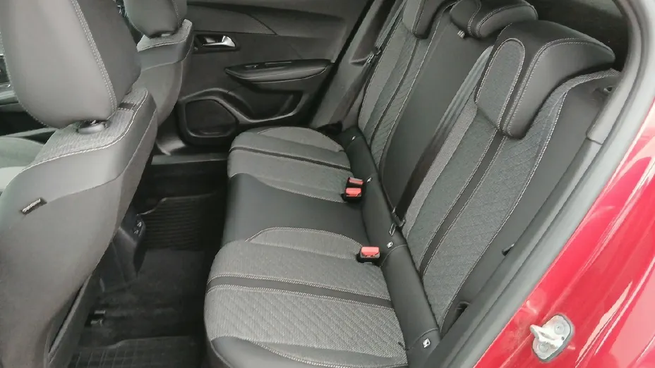 PEUGEOT 2008 2008 1.2 PureTech Allure S&S EAT8