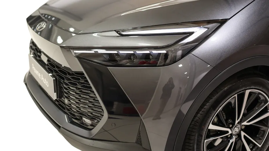 TOYOTA C-HR C-HR 2.0 Hybrid Dynamic Force Executive