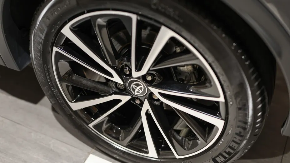 TOYOTA C-HR C-HR 2.0 Hybrid Dynamic Force Executive