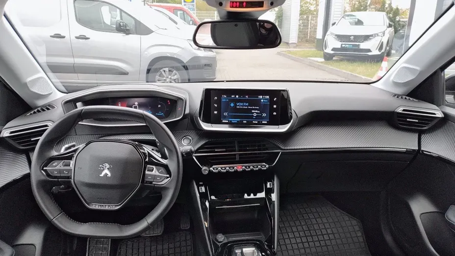 PEUGEOT 208 208 1.2 PureTech Allure S&S EAT8