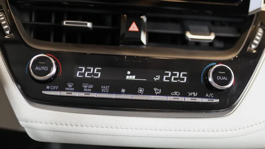 TOYOTA Corolla Corolla 2.0 Hybrid Comfort