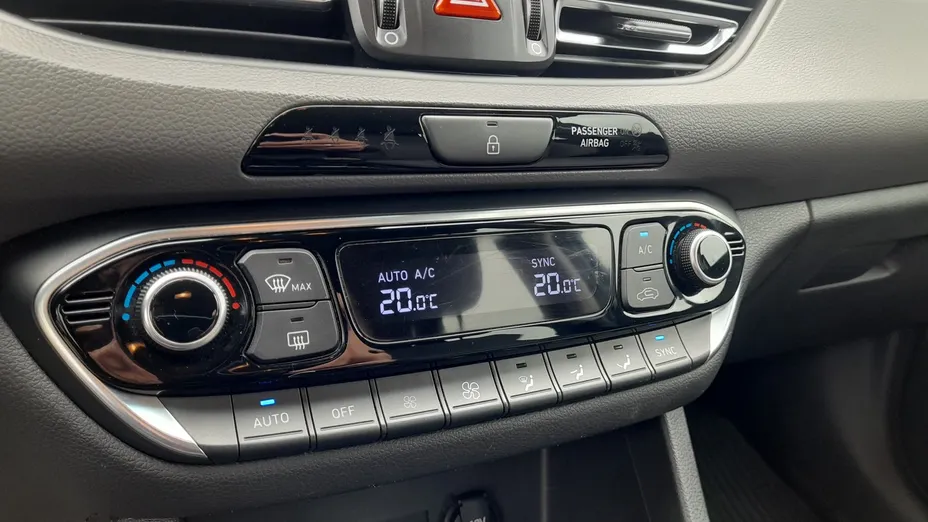 HYUNDAI i30 i30 1.5 DPI Modern