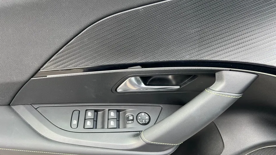 PEUGEOT 2008 2008 1.2 PureTech GT S&S EAT8