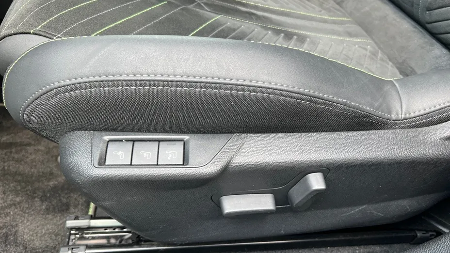 PEUGEOT 2008 2008 1.2 PureTech GT S&S EAT8