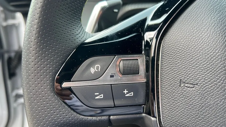 PEUGEOT 2008 2008 1.2 PureTech GT S&S EAT8