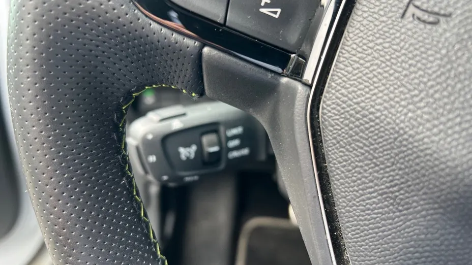 PEUGEOT 2008 2008 1.2 PureTech GT S&S EAT8