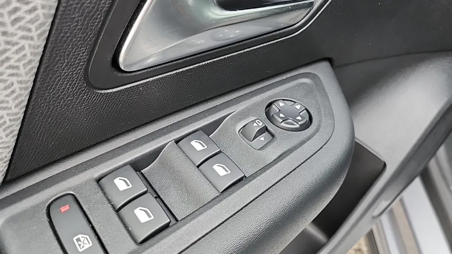 CITROEN C4 C4 1.2 PureTech Max S&S EAT8