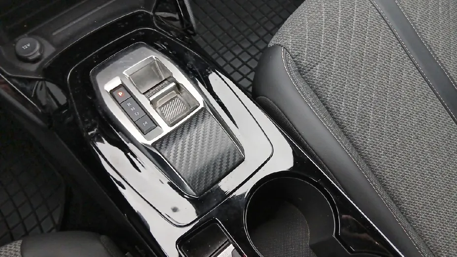 PEUGEOT 2008 2008 1.2 PureTech Allure S&S EAT8