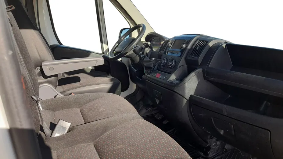 PEUGEOT Boxer Boxer 333 BlueHDi L2H2 Pro