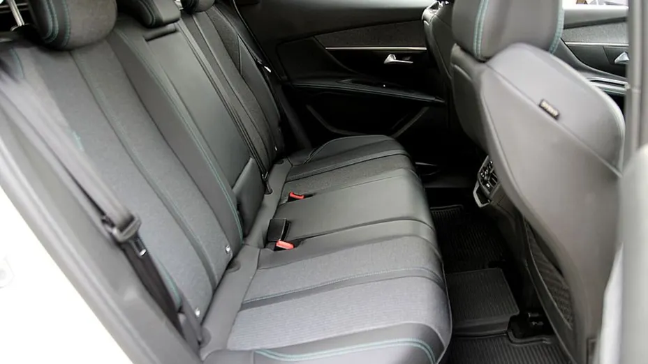 PEUGEOT 3008 3008 1.2 PureTech Allure Pack S&S EAT8