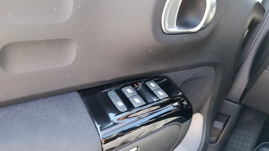 CITROEN C3 C3 1.2 PureTech Shine EAT6