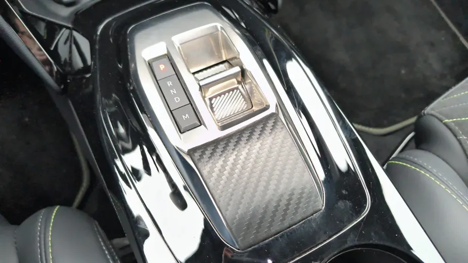 PEUGEOT 2008 2008 1.2 PureTech Allure S&S EAT8