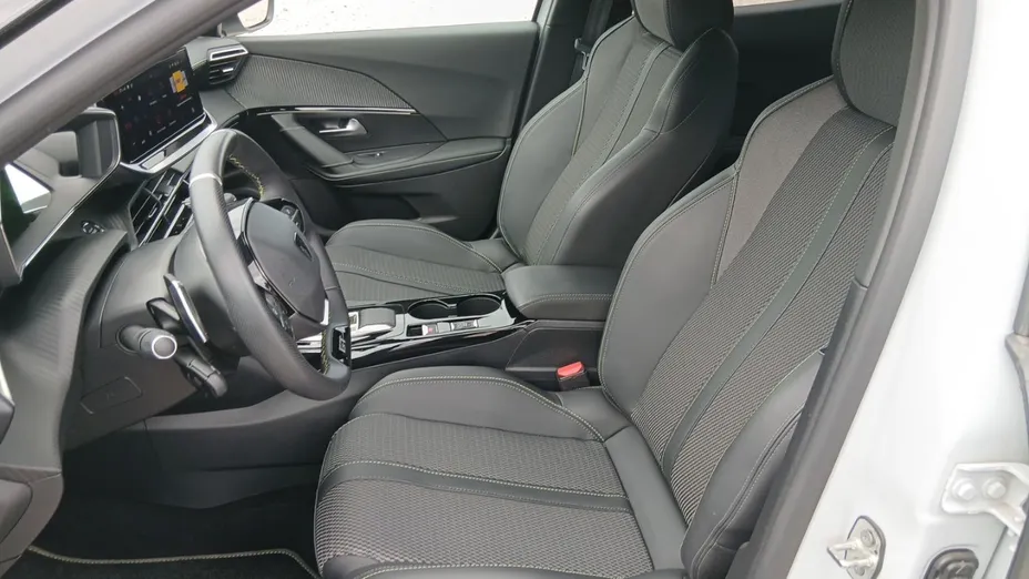 PEUGEOT 2008 2008 1.2 PureTech GT S&S EAT8