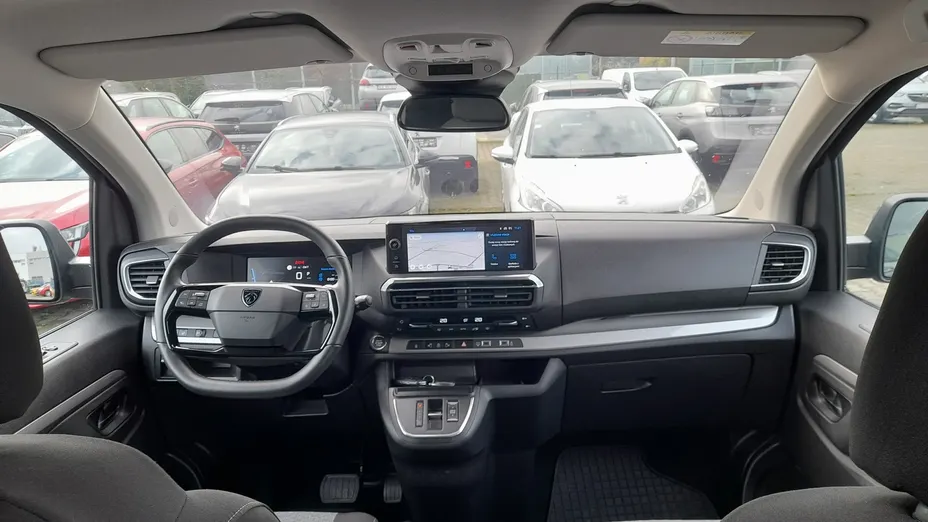 PEUGEOT Traveller Traveller 2.0 BlueHDi Long Business EAT8