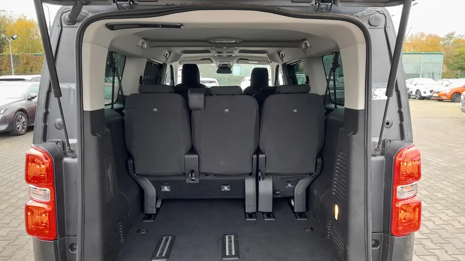 PEUGEOT Traveller Traveller 2.0 BlueHDi Long Business EAT8