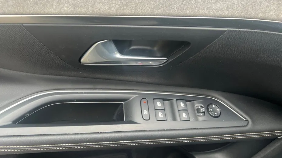 PEUGEOT 5008 5008 1.5 BlueHDi GT S&S EAT8