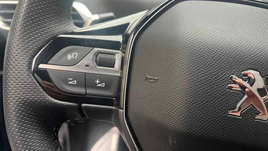 PEUGEOT 5008 5008 1.5 BlueHDi GT S&S EAT8