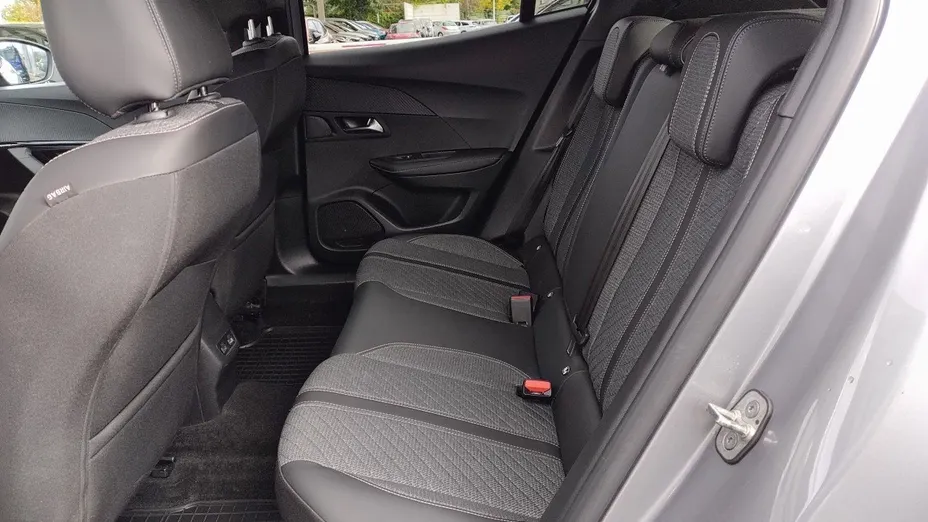 PEUGEOT 2008 2008 1.2 PureTech Allure S&S EAT8