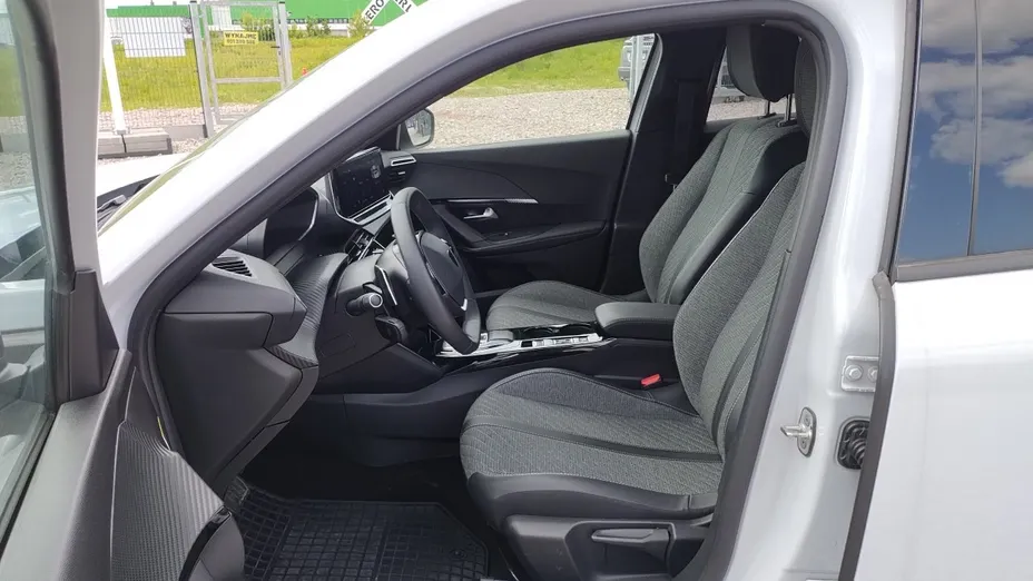 PEUGEOT 2008 2008 1.2 PureTech Allure S&S EAT8