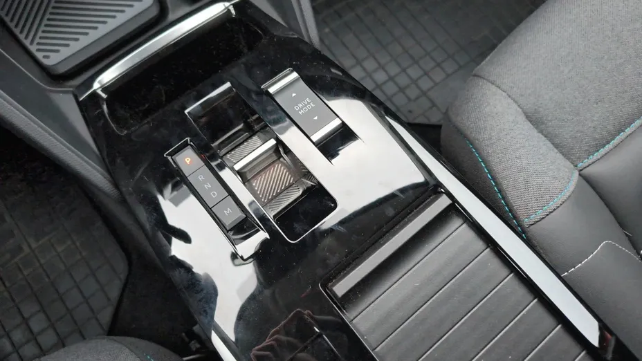 CITROEN C4 C4 1.2 PureTech Max S&S EAT8