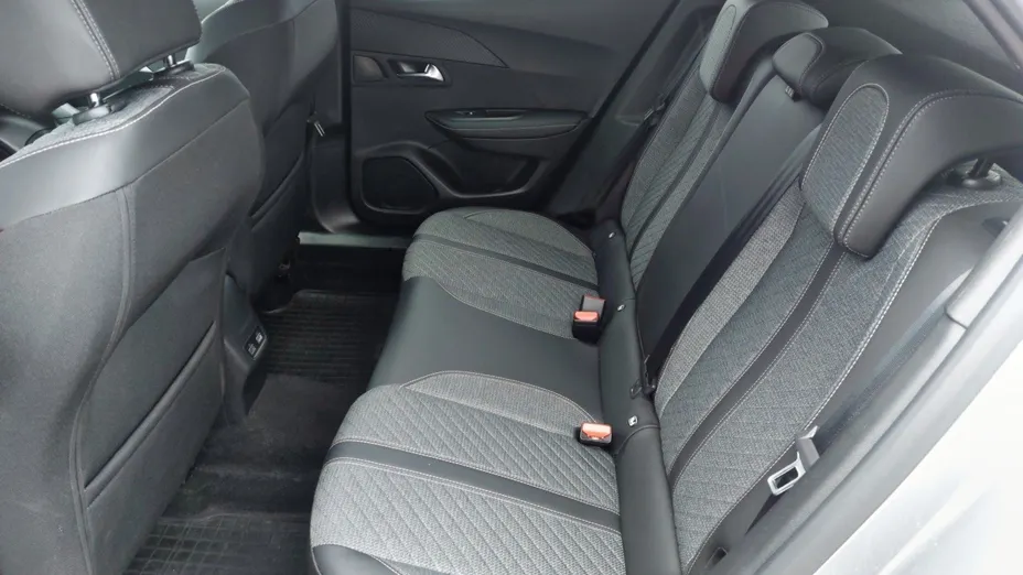 PEUGEOT 2008 2008 1.2 PureTech Allure S&S EAT8