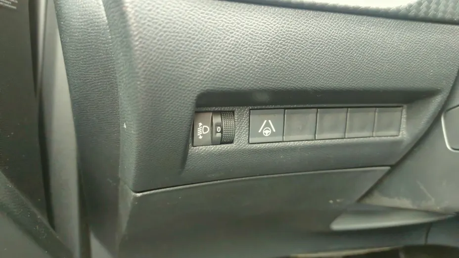 PEUGEOT 2008 2008 1.2 PureTech Allure S&S EAT8