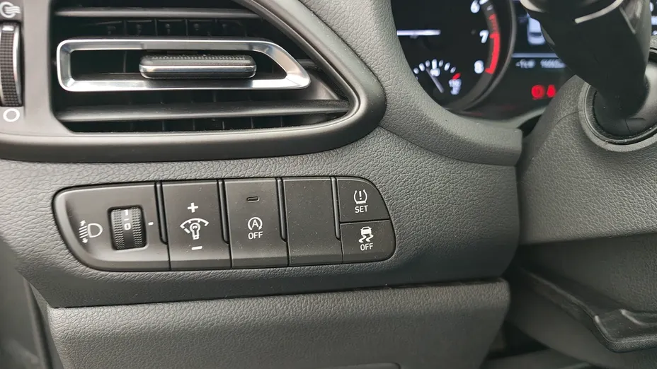 HYUNDAI i30 i30 1.5 DPI Comfort