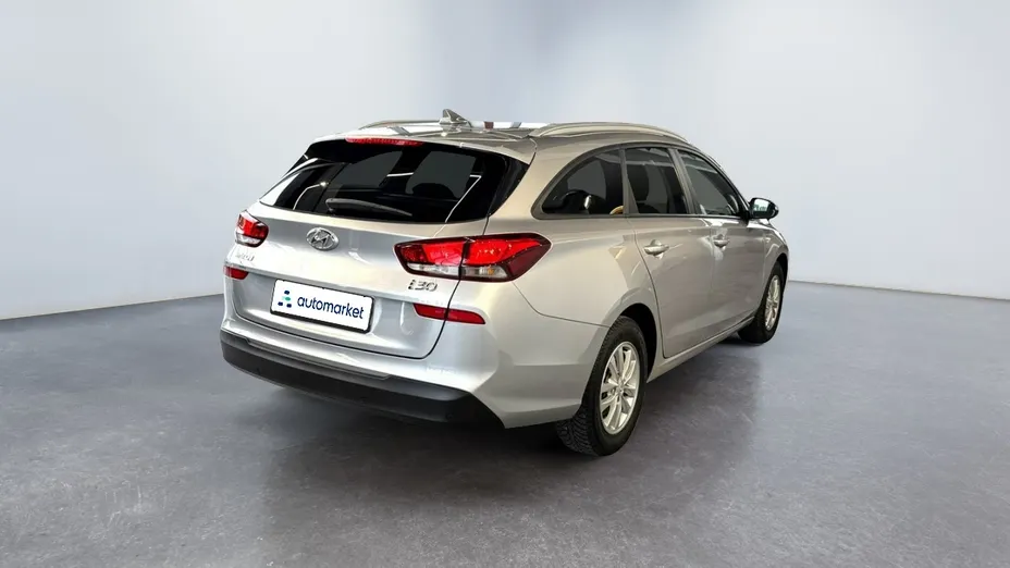 HYUNDAI i30 i30 1.5 DPI Classic +