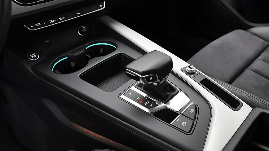 AUDI A4 A4 40 TFSI mHEV Advanced S tronic