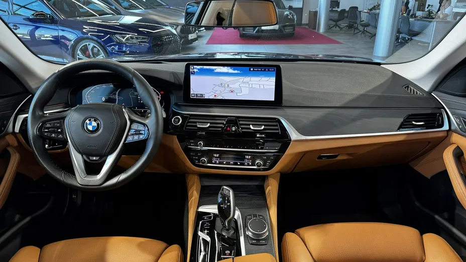 BMW Seria 5 530d xDrive mHEV Luxury Line aut