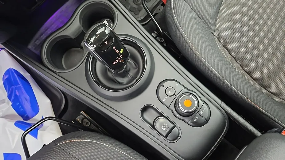 MINI [BMW] Countryman Cooper D aut