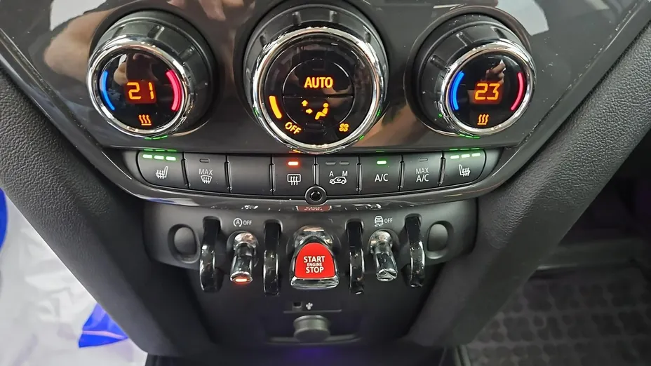 MINI [BMW] Countryman Cooper D aut