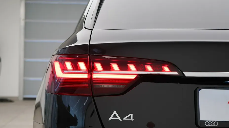 AUDI A4 A4 40 TFSI mHEV Advanced S tronic