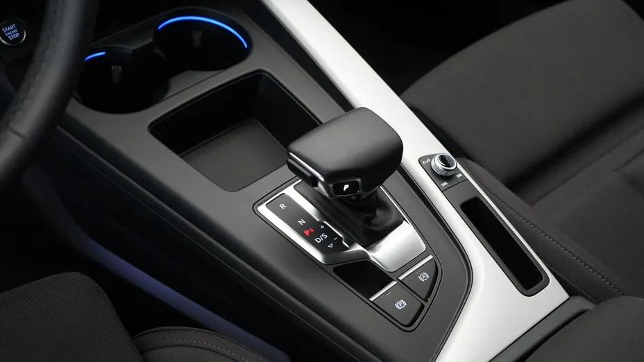 AUDI A4 A4 40 TFSI mHEV Advanced S tronic