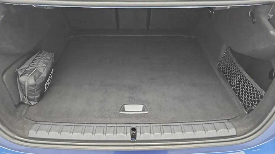 BMW Seria 2 216d Advantage aut