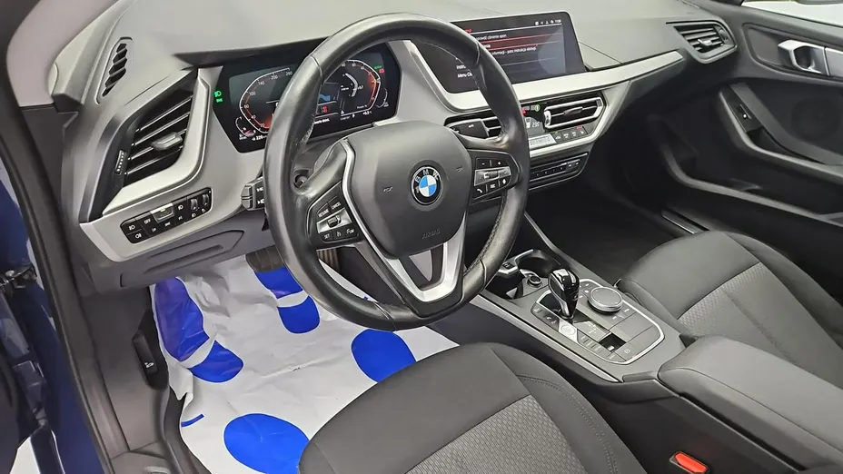 BMW Seria 2 216d Advantage aut