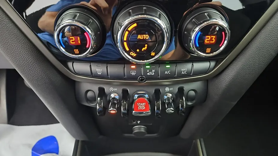 MINI [BMW] Countryman Cooper D aut
