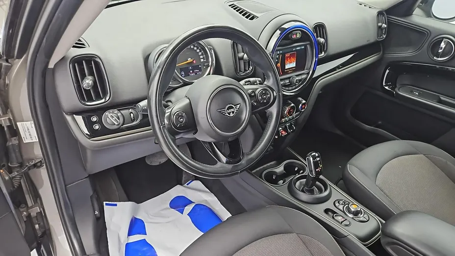 MINI [BMW] Countryman Cooper D aut