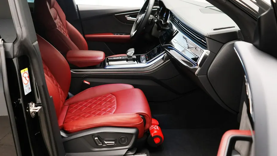 AUDI Q8 SQ8 TFSI Quattro Tiptronic