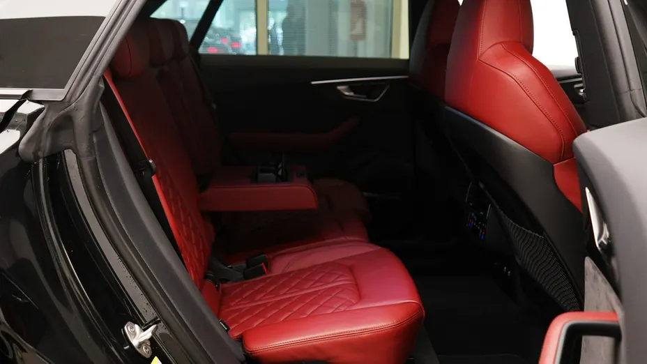 AUDI Q8 SQ8 TFSI Quattro Tiptronic