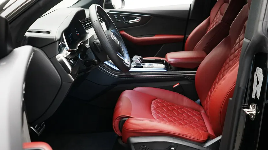 AUDI Q8 SQ8 TFSI Quattro Tiptronic