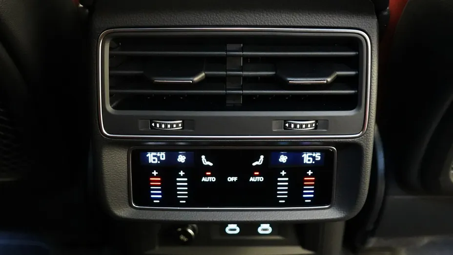AUDI Q8 SQ8 TFSI Quattro Tiptronic